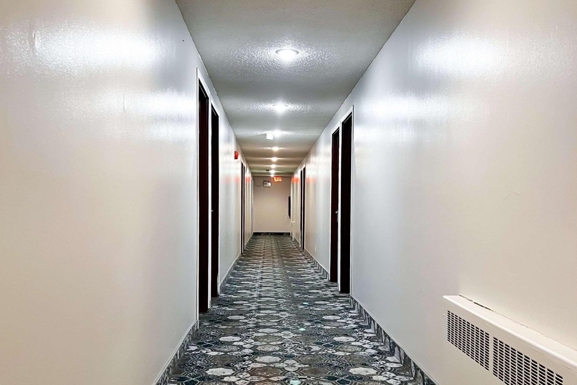 Econo Lodge Motel Village Calgary Zewnętrze zdjęcie