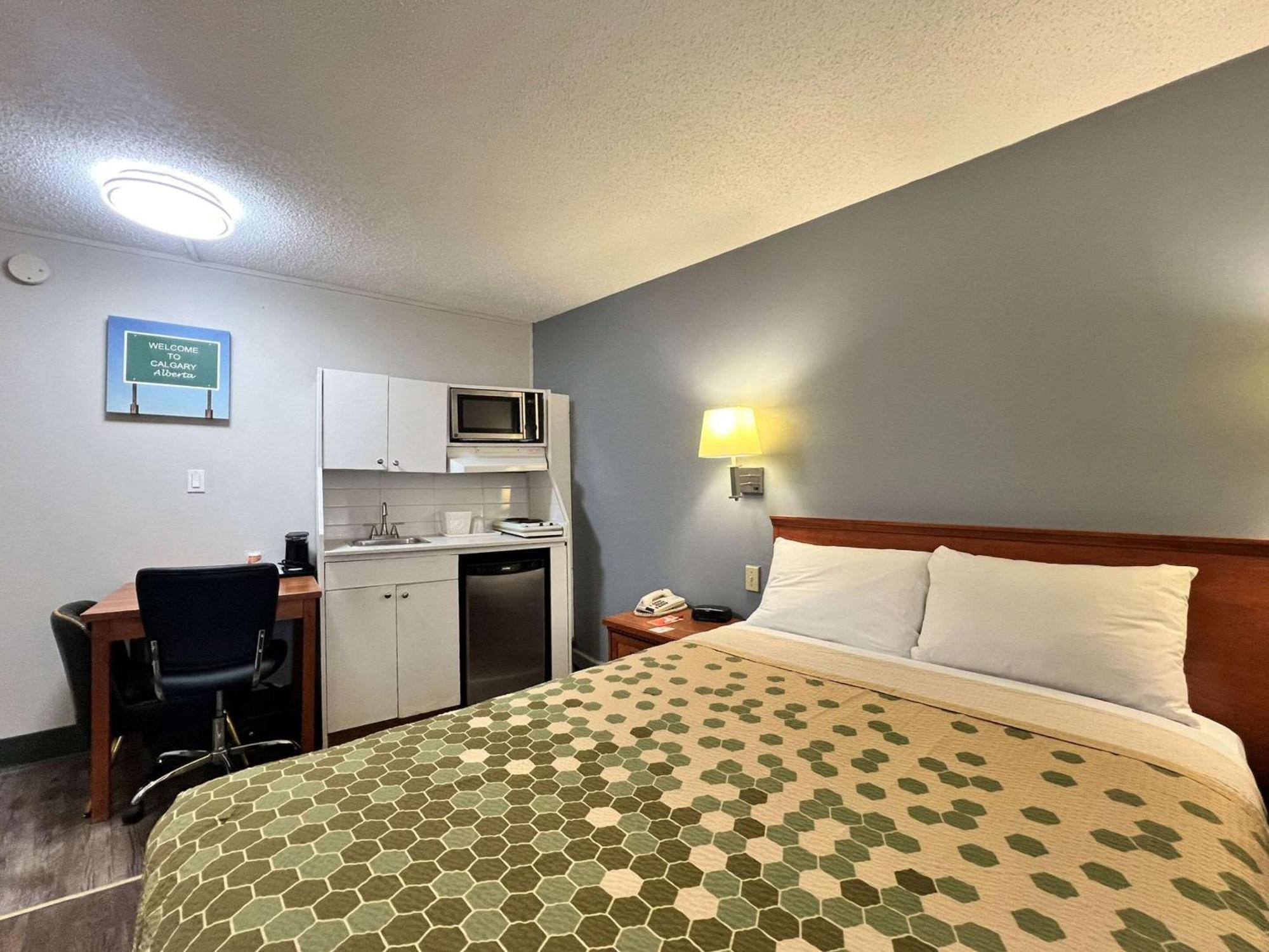 Econo Lodge Motel Village Calgary Zewnętrze zdjęcie